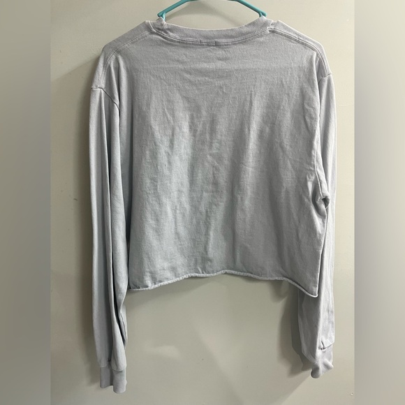 Brandy Melville Gray Yosemite Crop Top - Picture 4 of 5